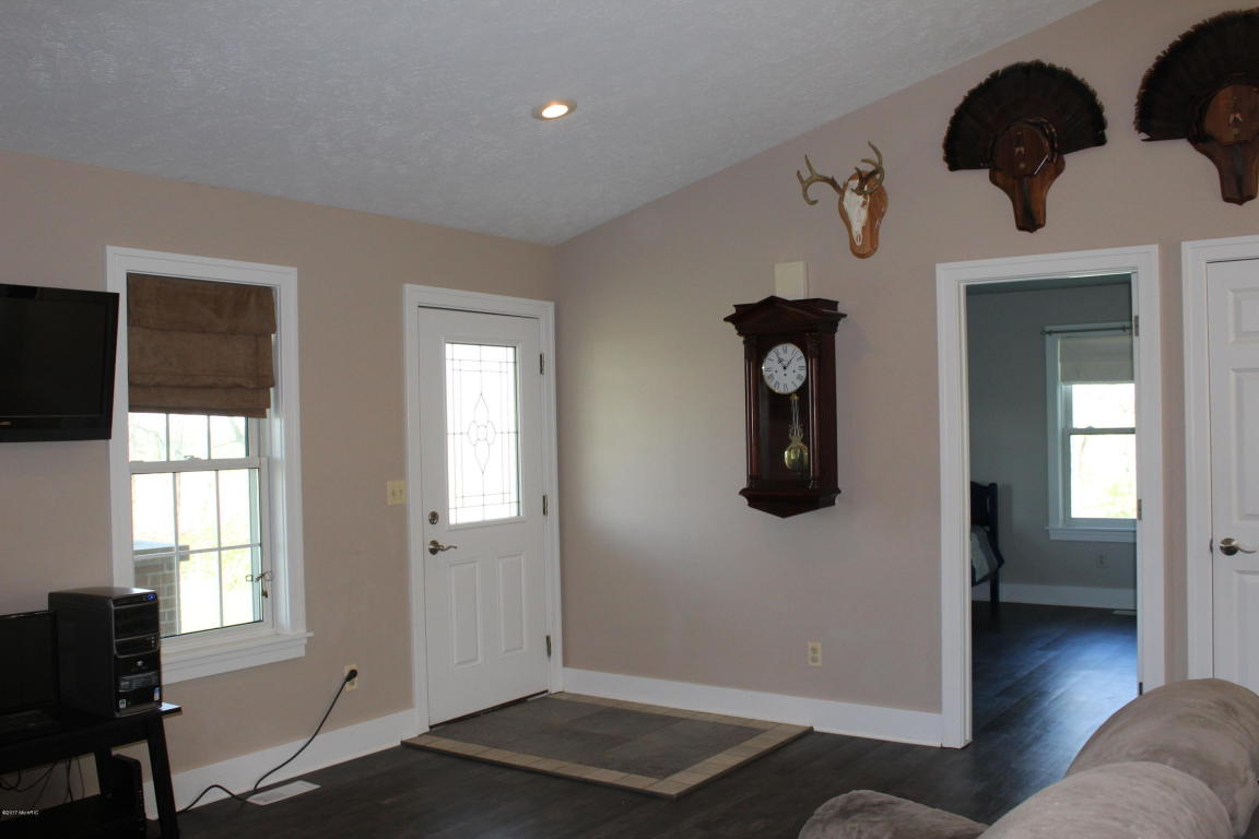 9962 Harkness Rd, Belding, MI 48809 photo 15