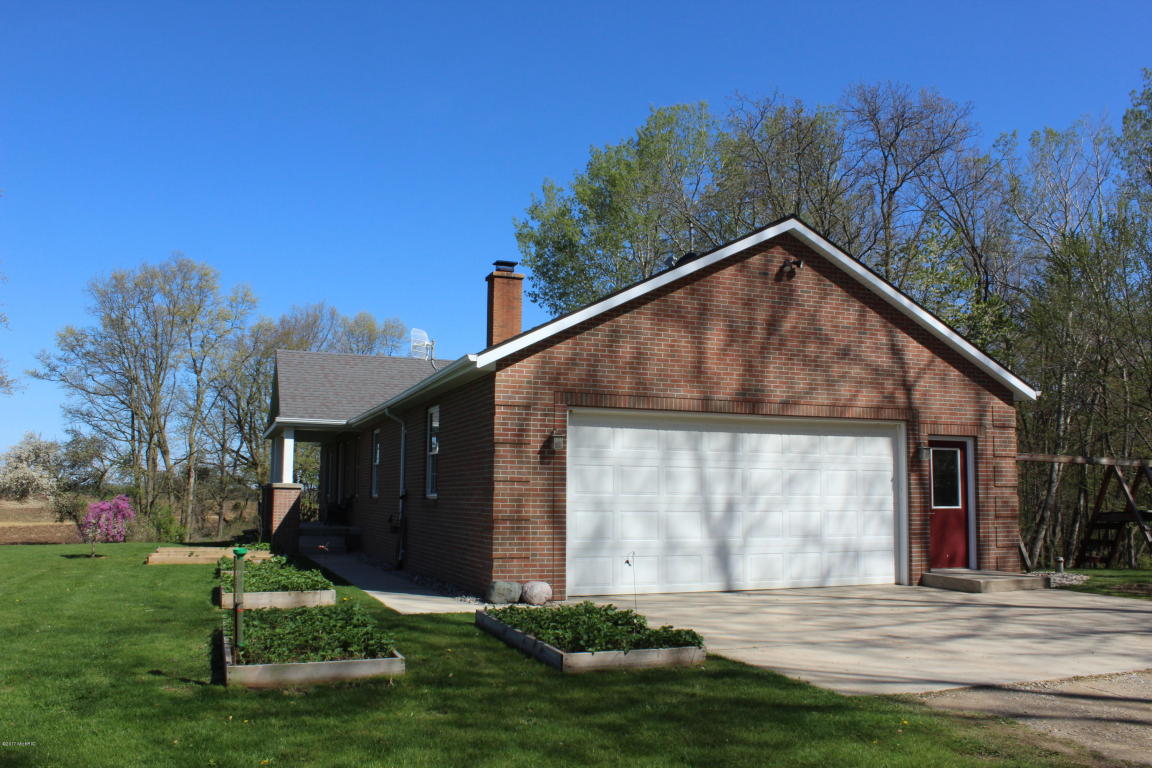 9962 Harkness Rd, Belding, MI 48809 photo 9