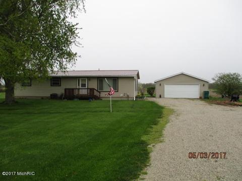 4261 S Ionia Rd, Bellevue, MI 49021 photo 1