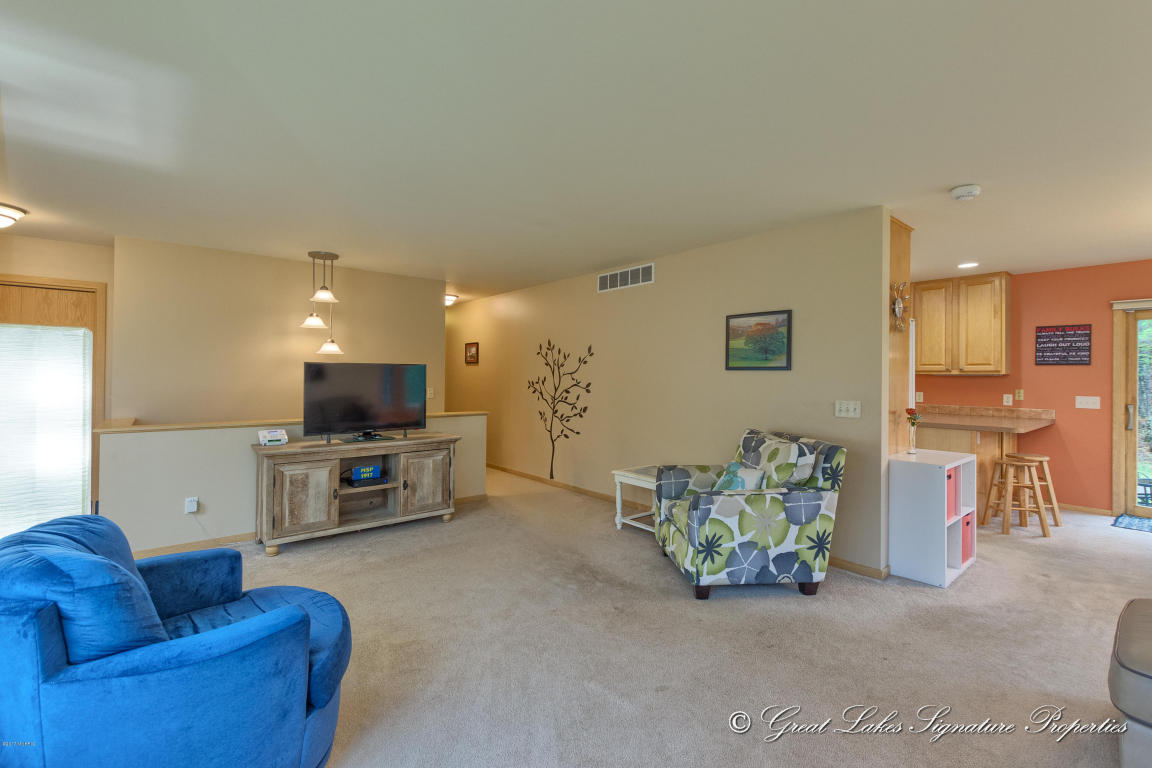 2492 88th, Newaygo, MI 49337 photo 5