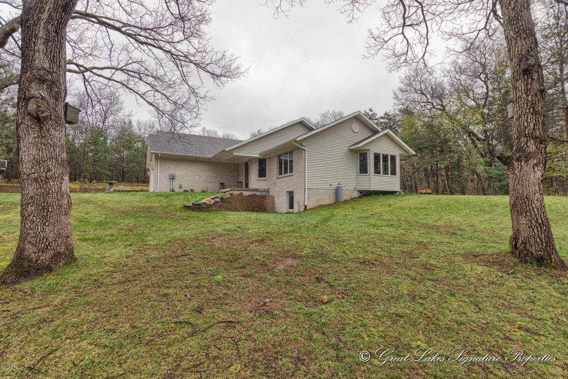 2492 88th, Newaygo, MI 49337 photo 29
