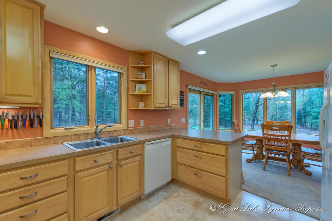 2492 88th, Newaygo, MI 49337 photo 9