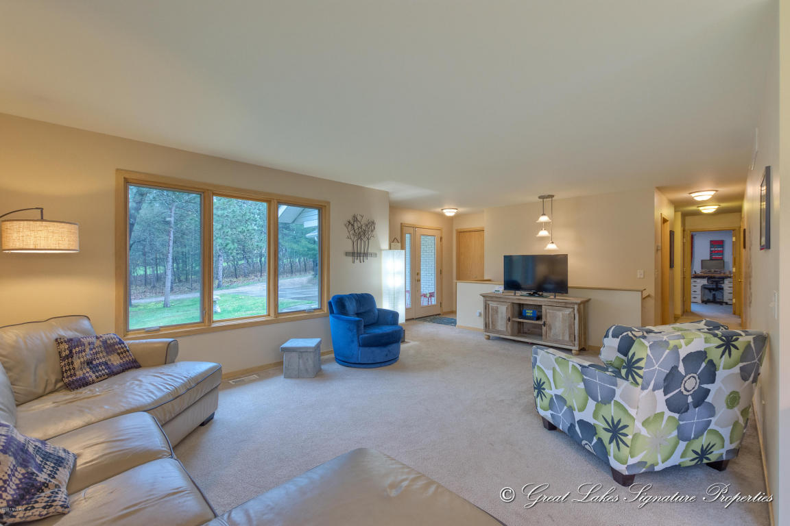 2492 88th, Newaygo, MI 49337 photo 6