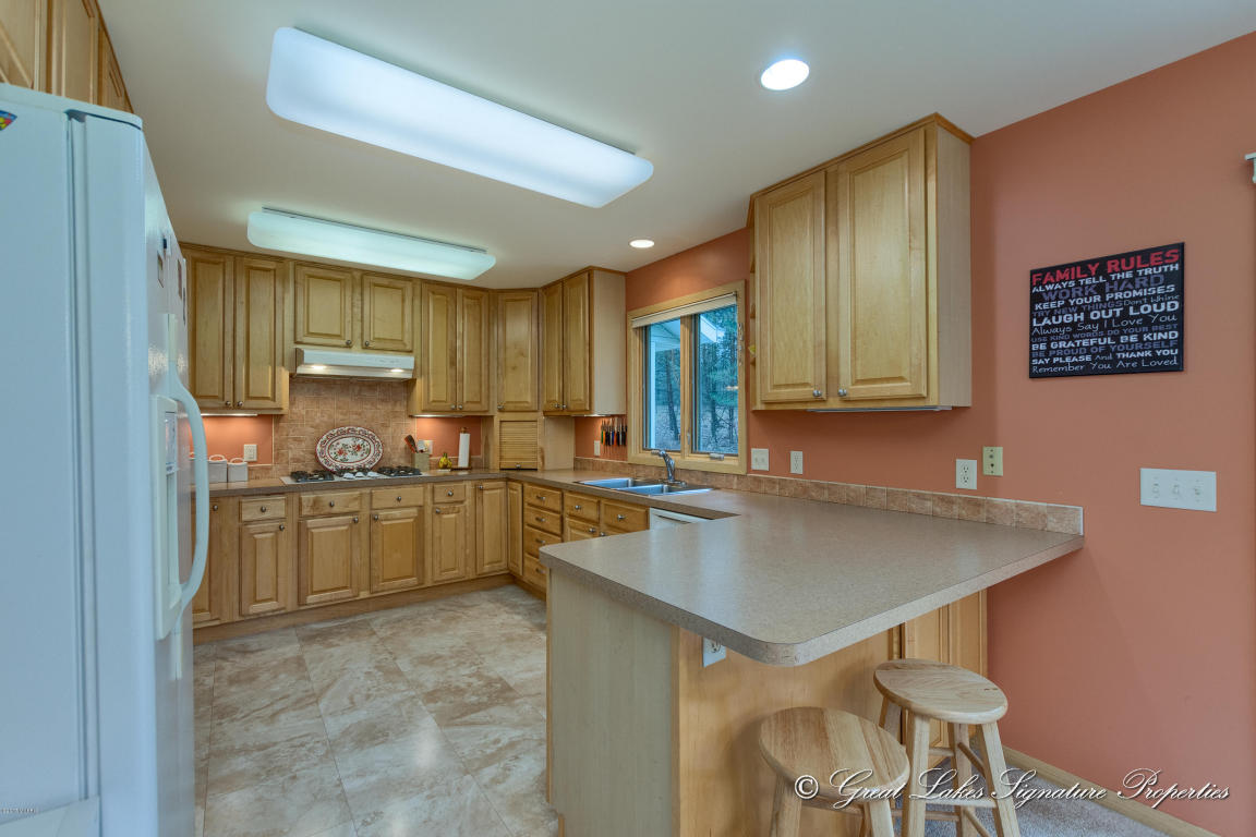 2492 88th, Newaygo, MI 49337 photo 8