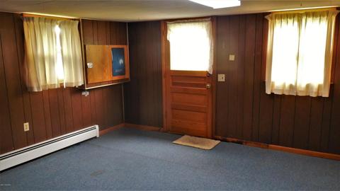311 Home St, Edmore, MI 48829 photo 8