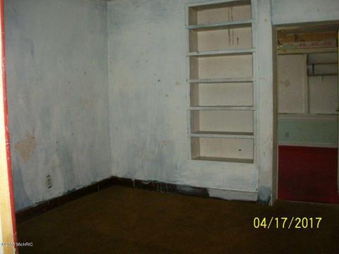 910 Third St, Three Rivers, MI 49093 photo 8