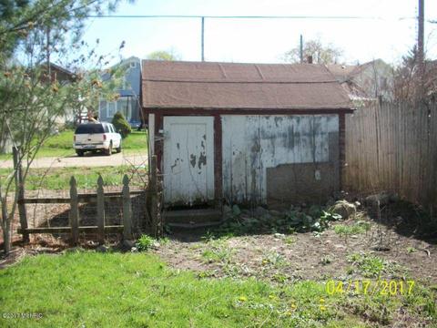 910 Third St, Three Rivers, MI 49093 photo 2