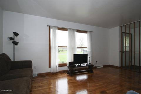 134 Highfield, Marshall, MI 49068 photo 5