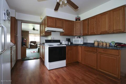 134 Highfield, Marshall, MI 49068 photo 11