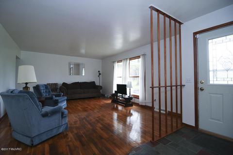134 Highfield, Marshall, MI 49068 photo 9