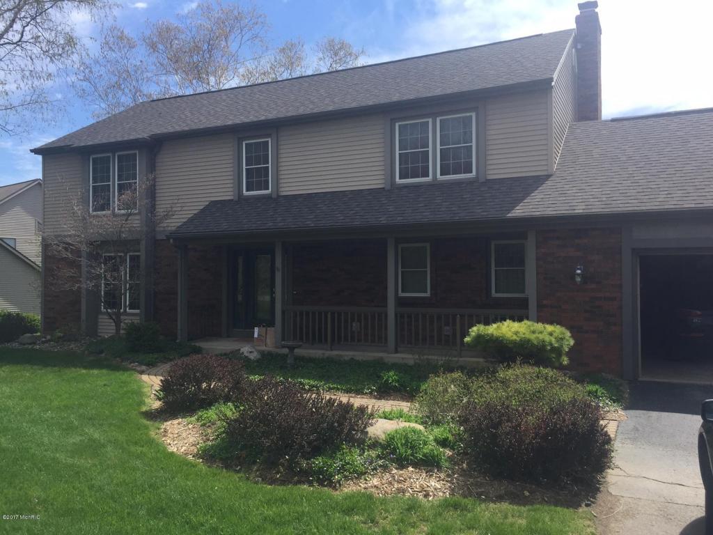 415 Midlakes Blvd, Plainwell, MI 49080 photo 1