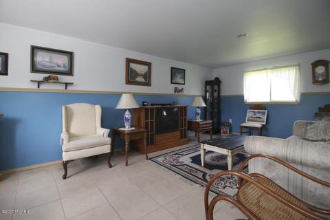 10300 S Case Rd, Dowling, MI 49050 photo 11