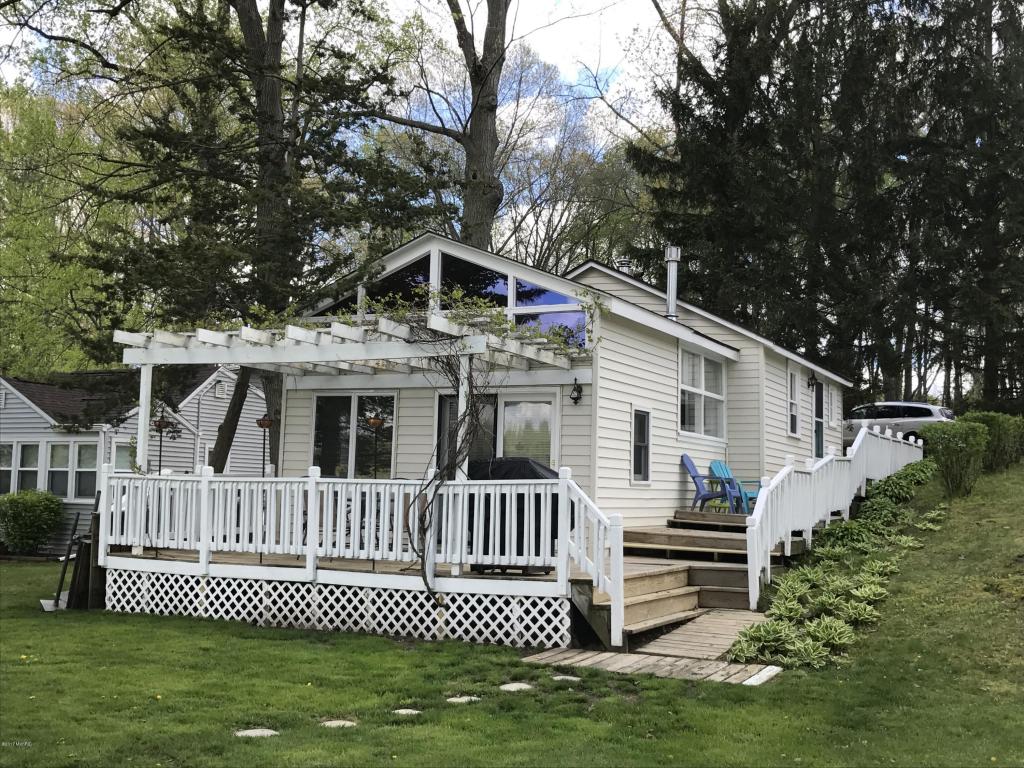 2528 Bluff Dr, Reading, MI 49274 photo 1