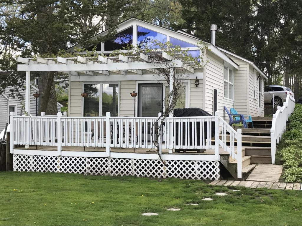 2528 Bluff Dr, Reading, MI 49274 photo 2
