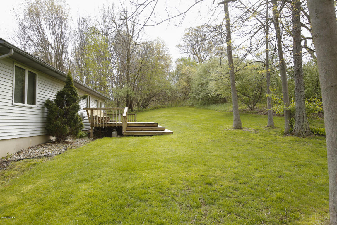204 206 Deer Run Blvd, Plainwell, MI 49080 photo 24