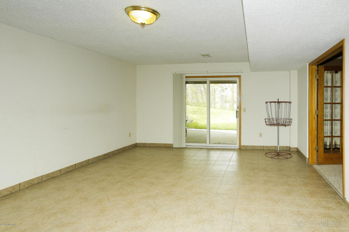 204 206 Deer Run Blvd, Plainwell, MI 49080 photo 17