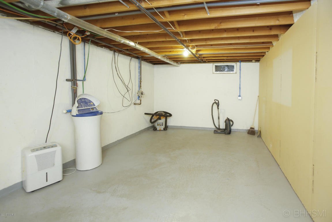 204 206 Deer Run Blvd, Plainwell, MI 49080 photo 22