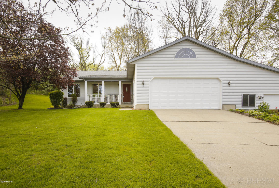204 206 Deer Run Blvd, Plainwell, MI 49080 photo 3
