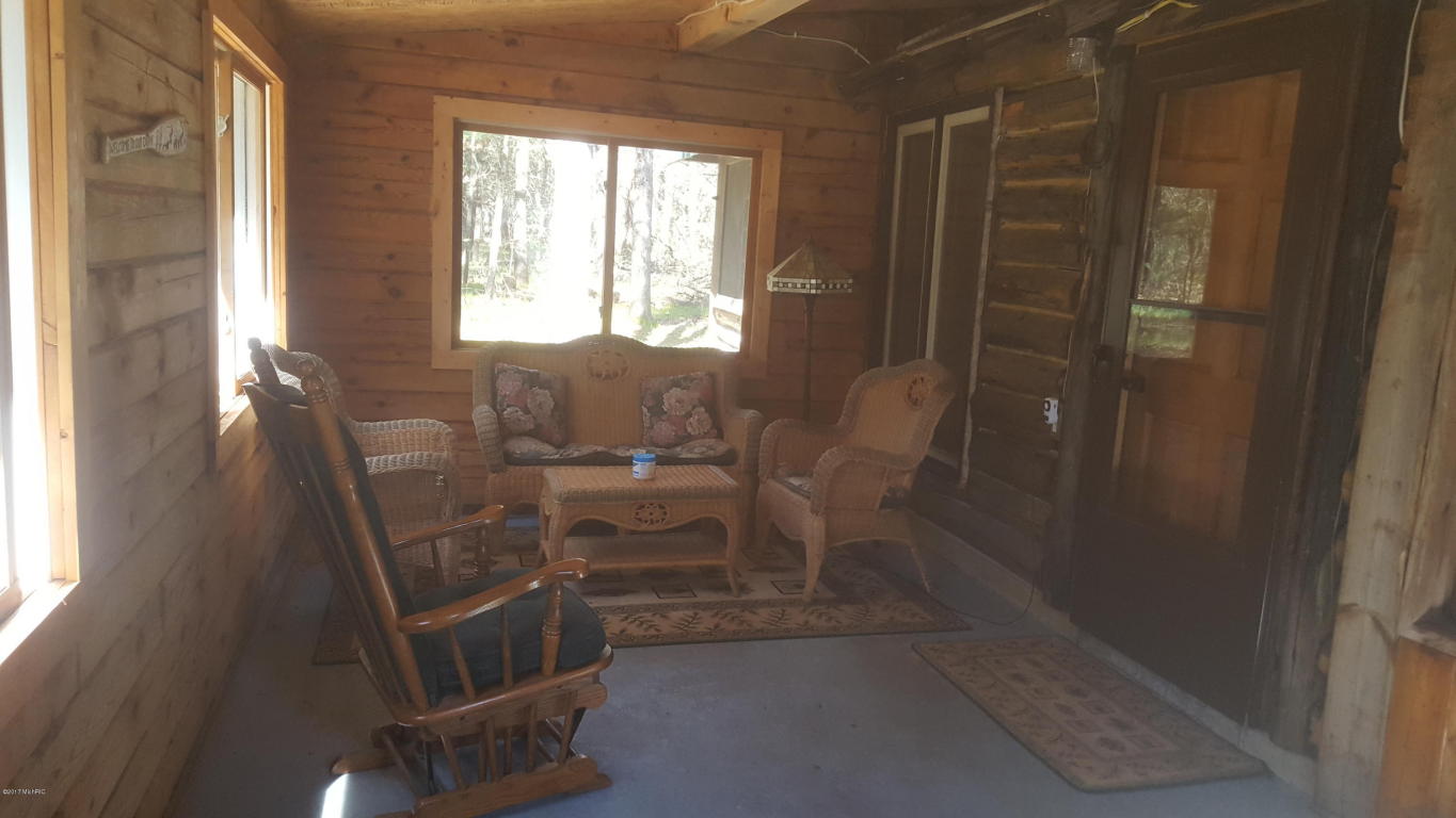 2415 Burke Cir, Baldwin, MI 49304 photo 5