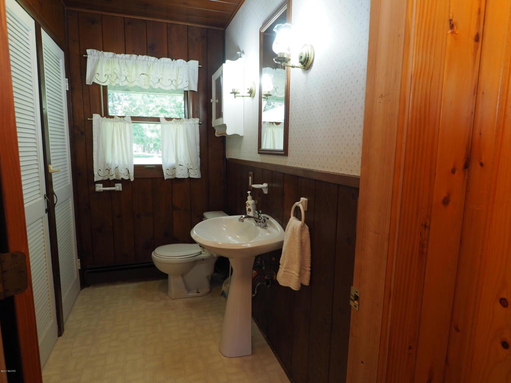 7080 S Walker Rd, Spring Lake, MI 49456 photo 7