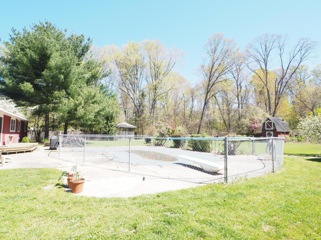 7080 S Walker Rd, Spring Lake, MI 49456 photo 3
