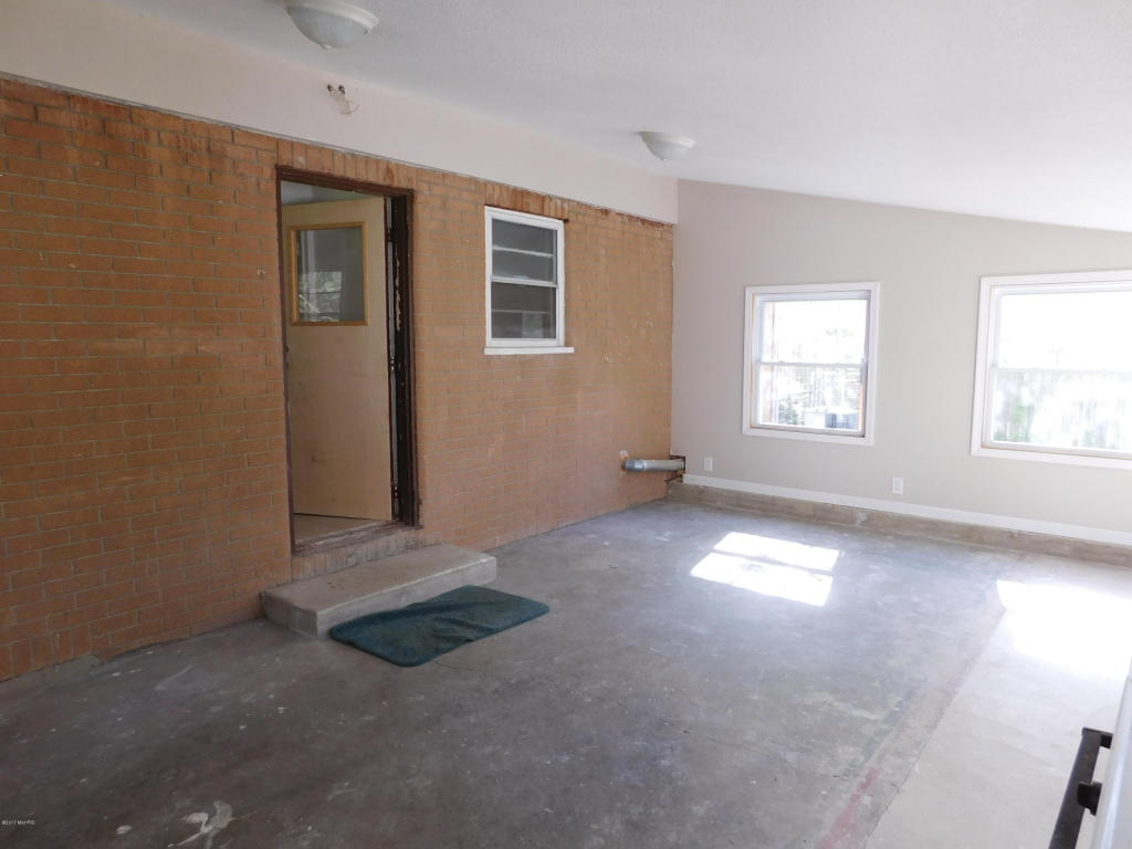 422 Ninth Ave, Three Rivers, MI 49093 photo 6