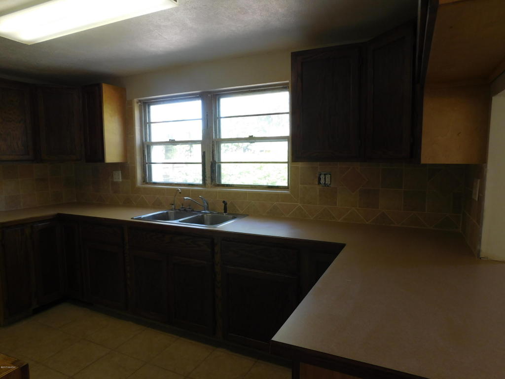 422 Ninth Ave, Three Rivers, MI 49093 photo 8