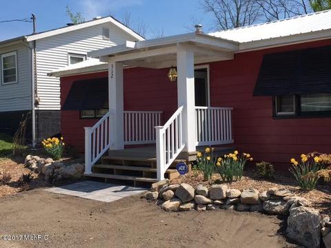 312 N Second St, Cassopolis, MI 49031 photo 1