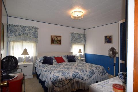 1364 E Wilcox Ave, White Cloud, MI 49349 photo 12