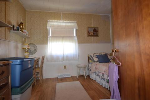1364 E Wilcox Ave, White Cloud, MI 49349 photo 14