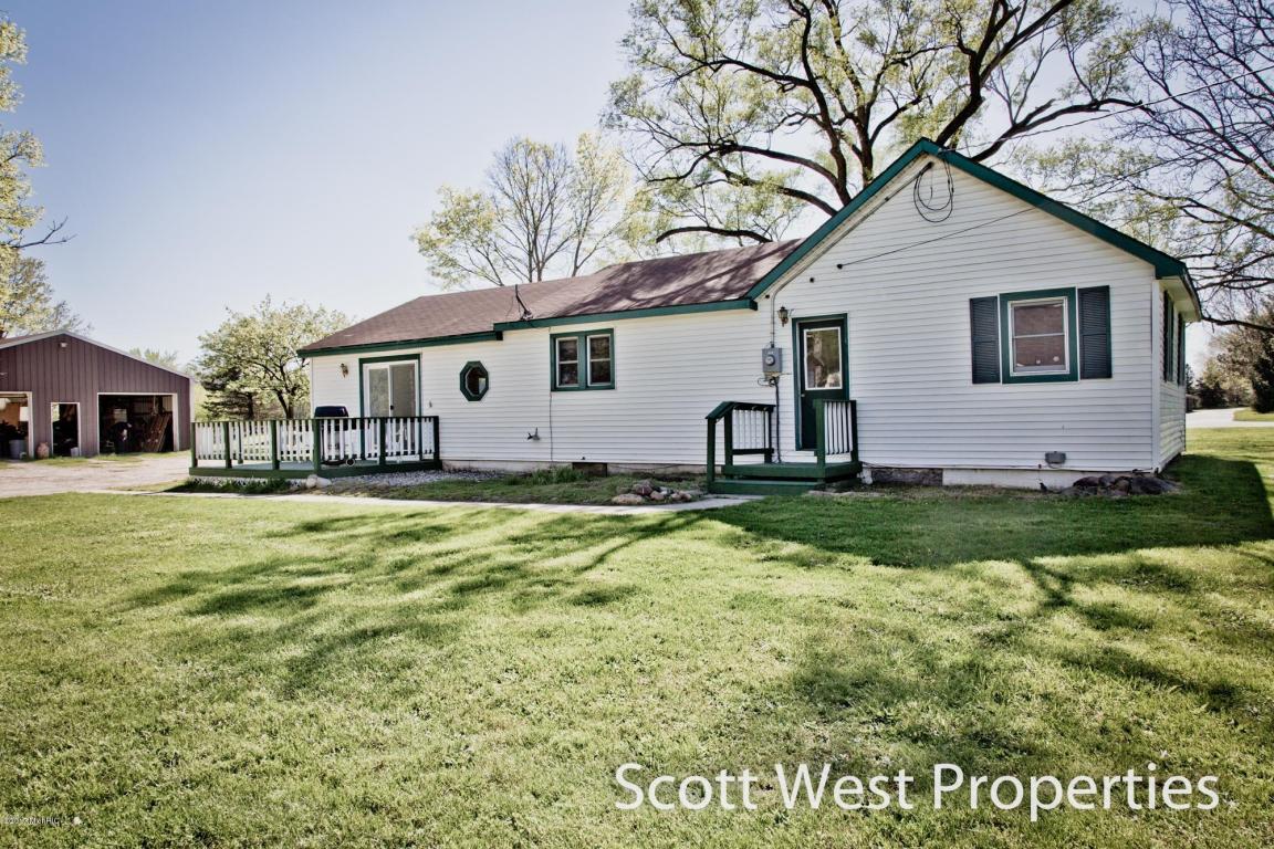 976 Bowes St SE, Lowell, MI 49331 photo 1