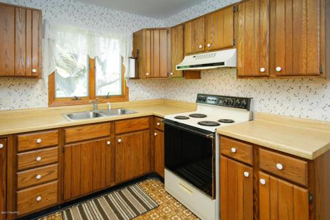 14249 Eden St, Marshall, MI 49068 photo 9