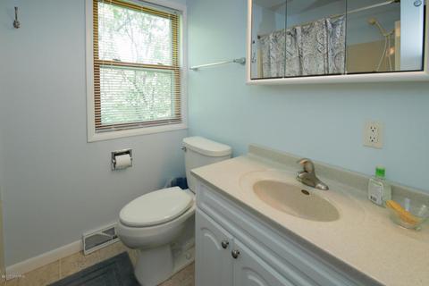 14249 Eden St, Marshall, MI 49068 photo 12