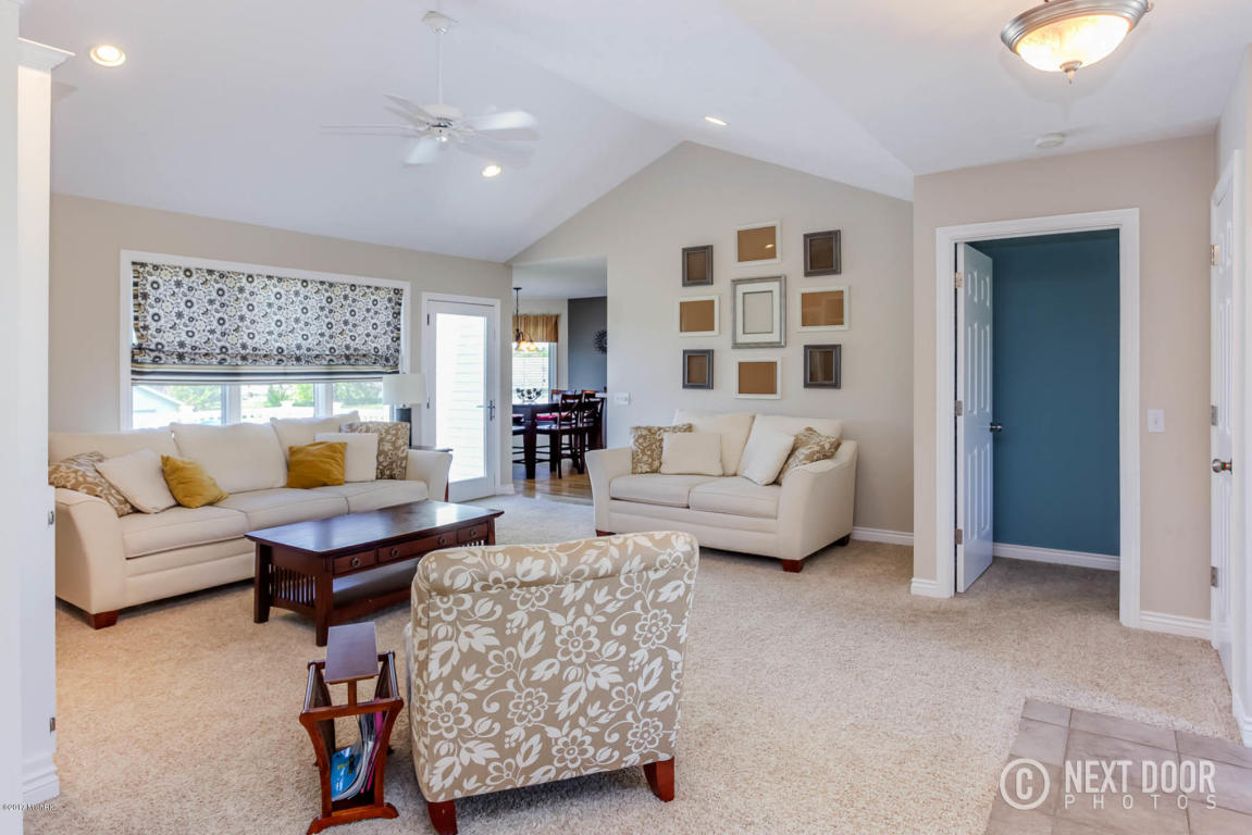1836 Railside Ct, Dorr, MI 49323 photo 2