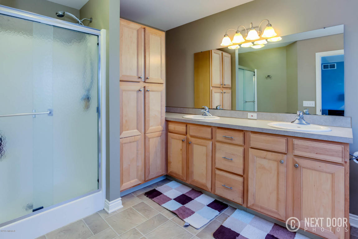 1836 Railside Ct, Dorr, MI 49323 photo 12