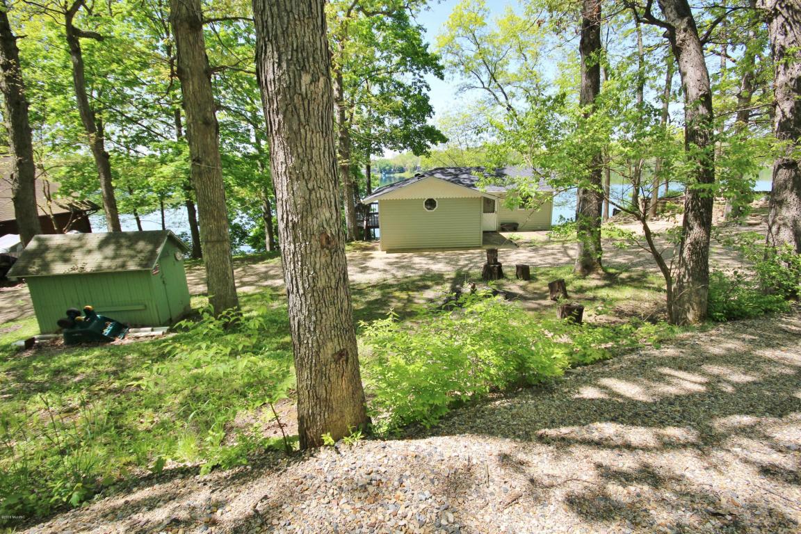 58200 E Clear Lake Rd, Three Rivers, MI 49093 photo 2