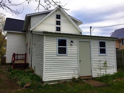 1602 State, Grawn, MI 49637 photo 3