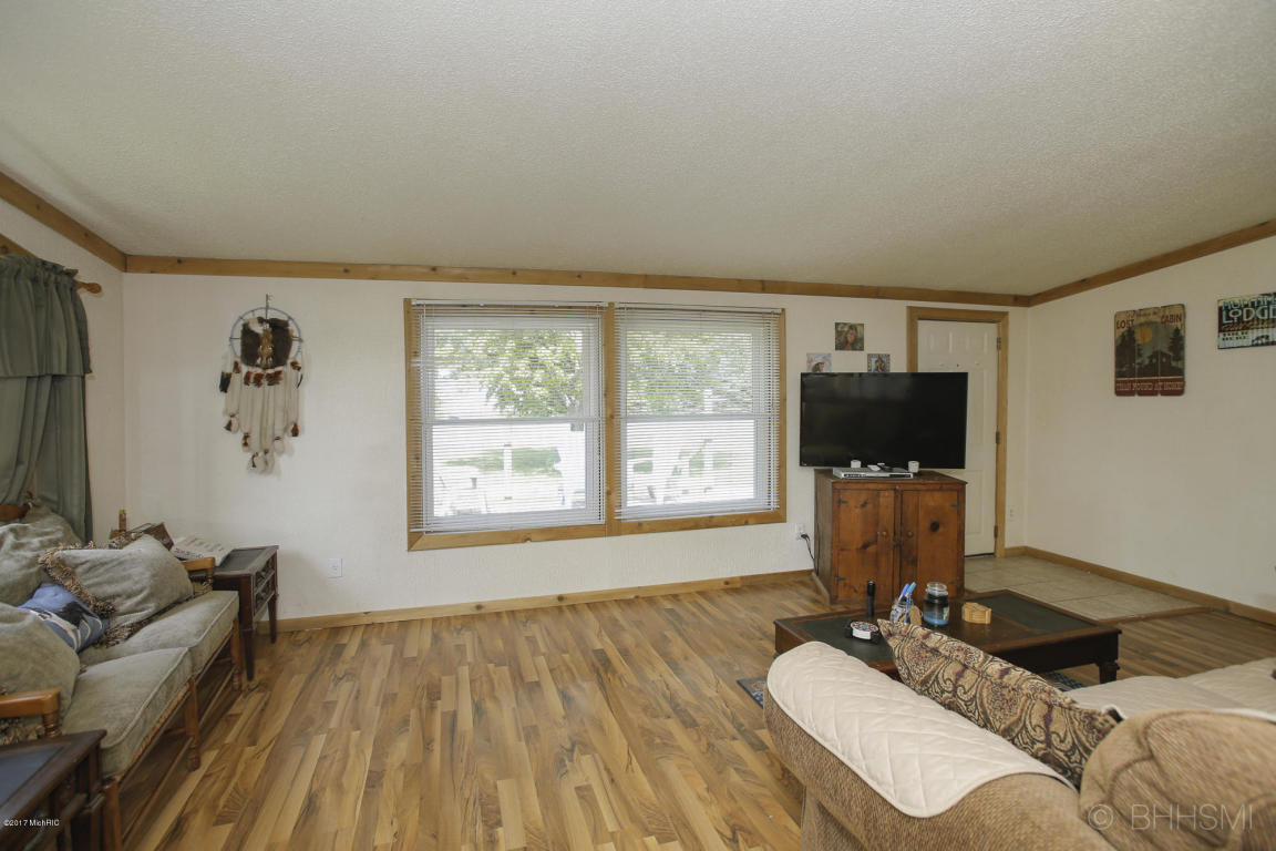 52955 Johnson Rd, Three Rivers, MI 49093 photo 4