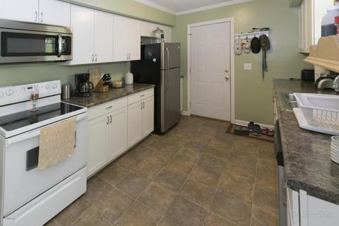 135 Heather Dr, Marshall, MI 49068 photo 6