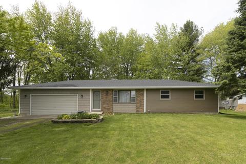 135 Heather Dr, Marshall, MI 49068 photo 1