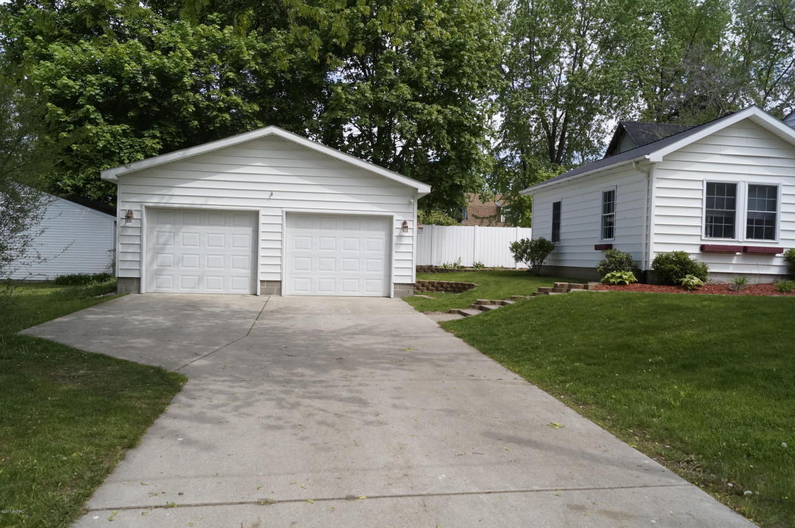 122 E Mary St, Belding, MI 48809 photo 34