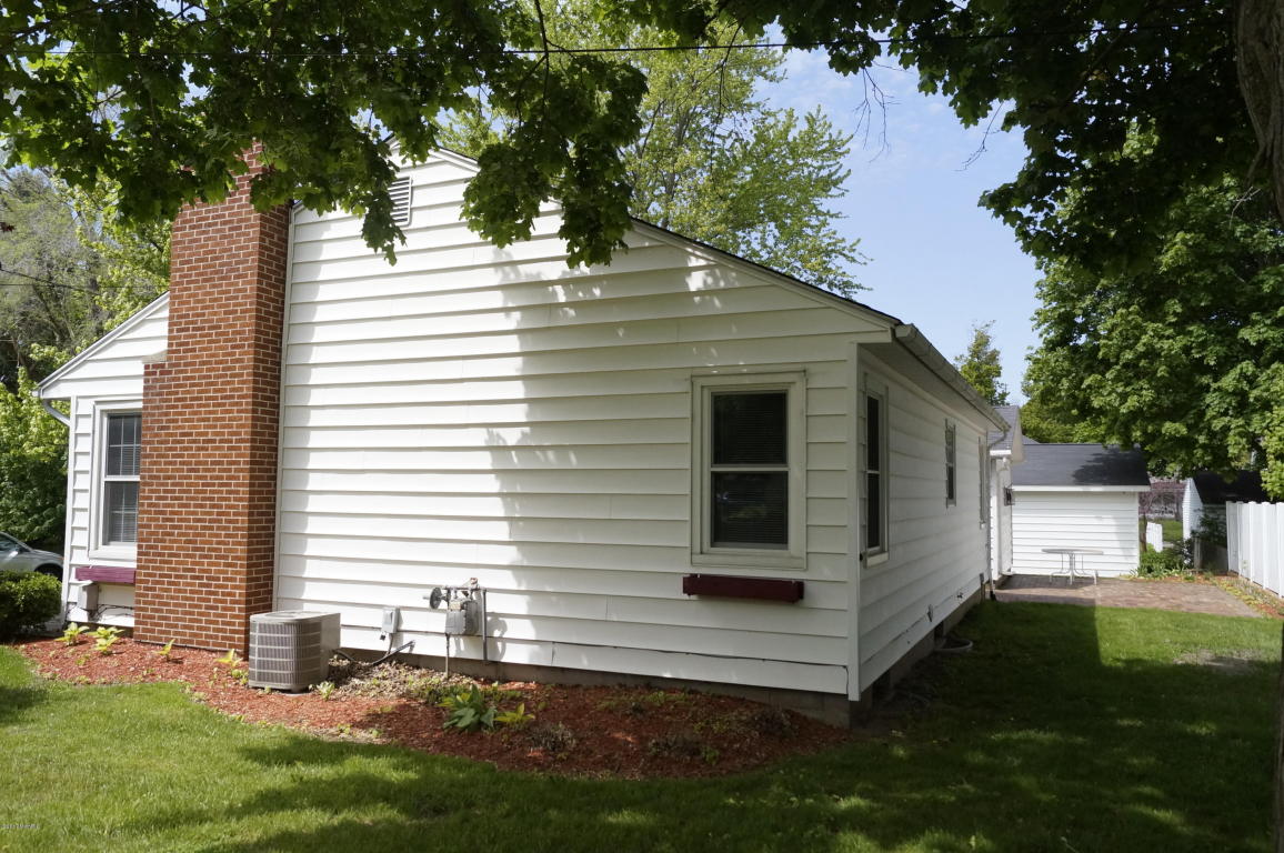 122 E Mary St, Belding, MI 48809 photo 42