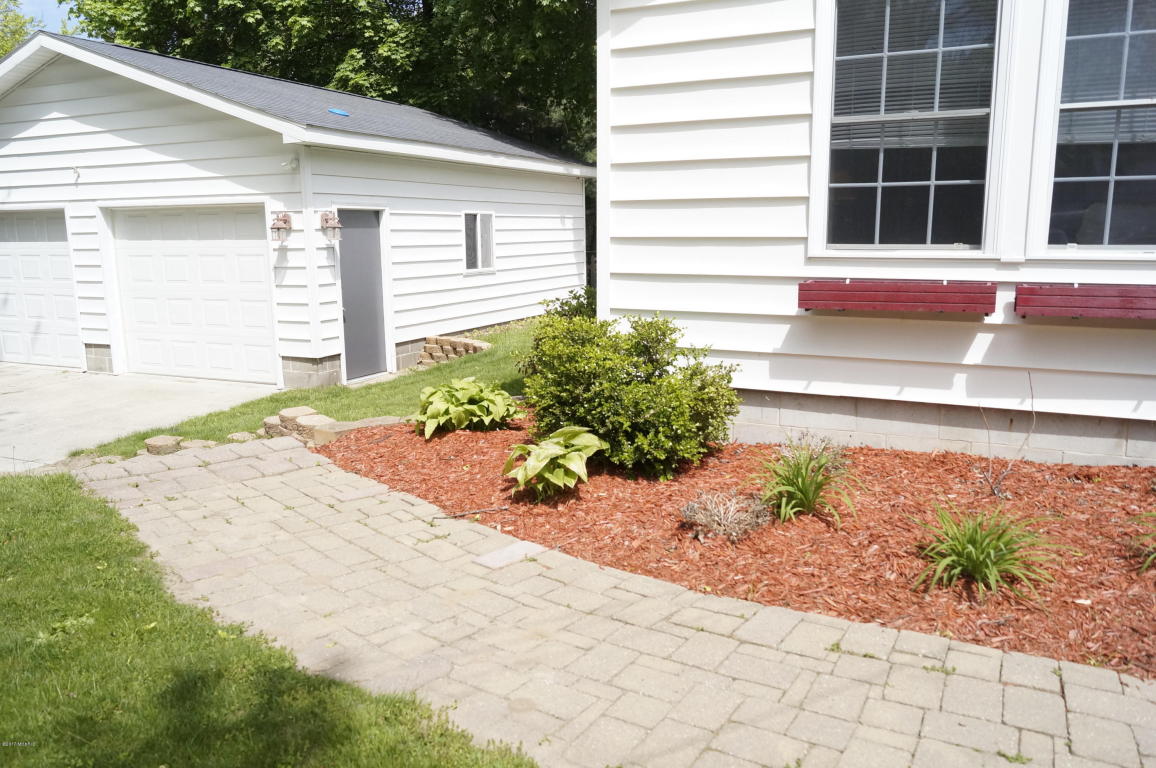 122 E Mary St, Belding, MI 48809 photo 36