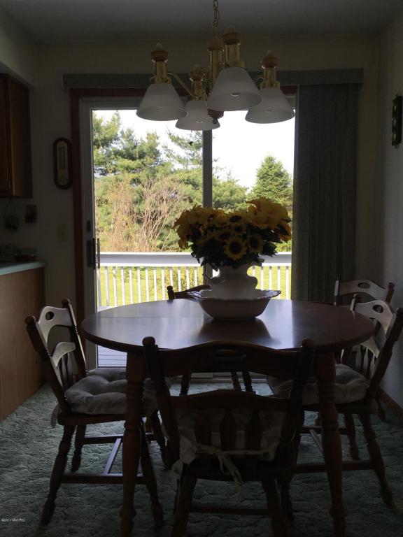 15900 Kane, Plainwell, MI 49080 photo 5