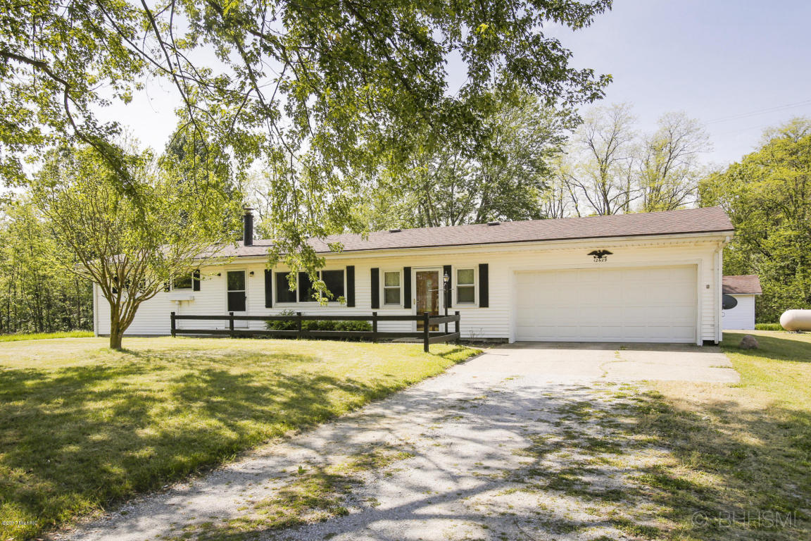 12629 Hoffman Rd, Three Rivers, MI 49093 photo 2