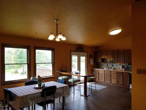 10077 Quaker, Constantine, MI 49042 photo 4