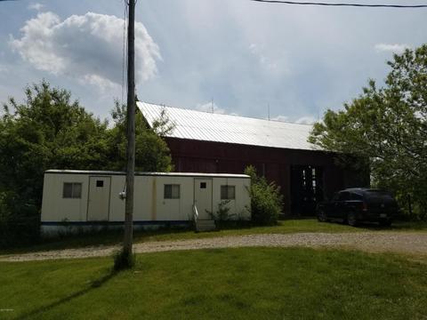 10077 Quaker, Constantine, MI 49042 photo 3