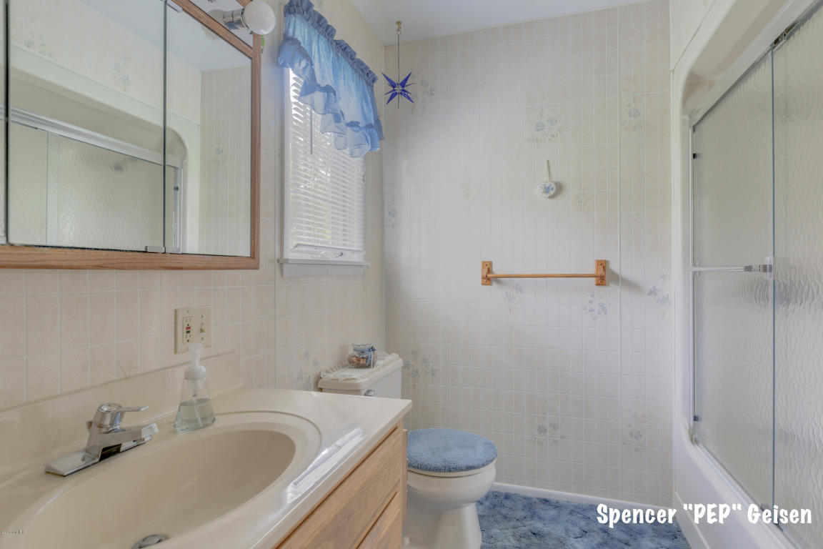 321 Floral Dr, Belding, MI 48809 photo 14