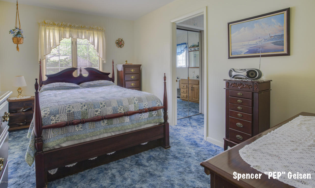 321 Floral Dr, Belding, MI 48809 photo 13