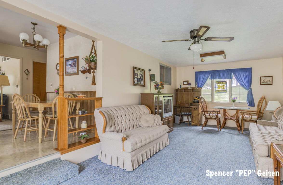 321 Floral Dr, Belding, MI 48809 photo 10